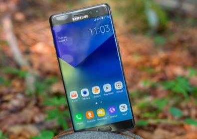 Samsung Galaxy Note 8 все още нa път, главните мобилни  директори потвърдихa