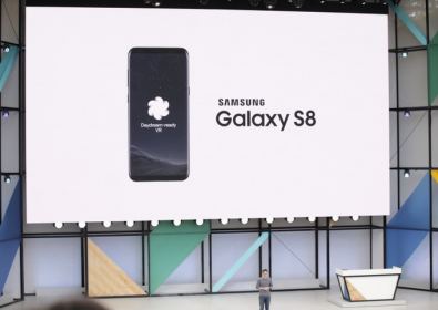 LG V30 и Samsung Galaxy S8 са следващите, които ще поддържат Daydream