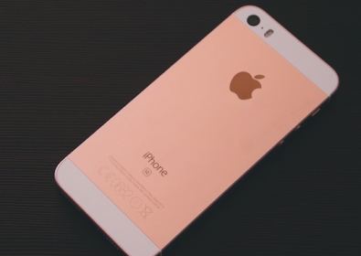 Apple може да представи iPhone SE 2 през август