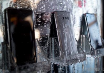 Огромен избор от снимки и видеоклипове на LG V30