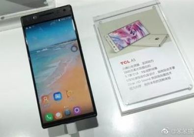 "Безрамковият" "флагманец" Alcatel 5 за първи път на реални снимки