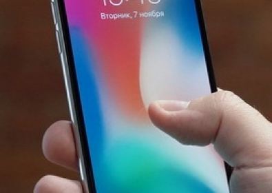 Бъдещият iPhone ще получи изкривен екран и безконтактни жестове