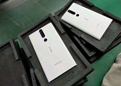 HMD подготвя смартфон на Nokia в стила на линията Lumia