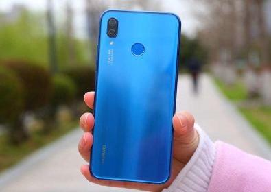 Huawei Mate 20 Pro бе видян в син цвят