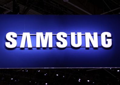 Samsung Galaxy S10 показан в реална снимка