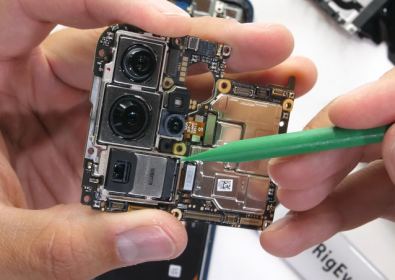 Разглобяване на Huawei P40 Pro: огромна камера, малък вибрационен мотор (видео)