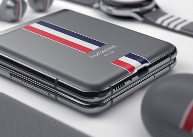 Луксозна дизайнерска версия на Samsung Galaxy Z Fold 2 в снимки