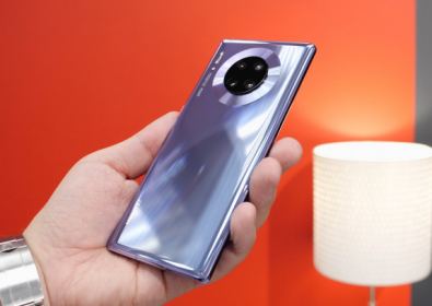 Huawei Mate 40 Lite E в стила на Mate 30 Pro при цялостния си  дизайн