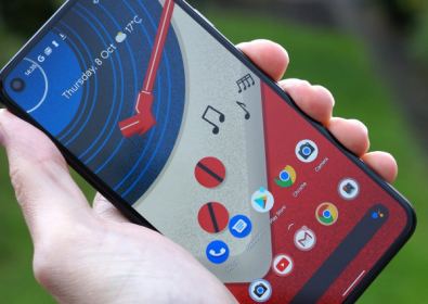 Най-добрият, но не и първият: Samsung Galaxy S22+ срещу S21+  сравняваме рамките на екрана