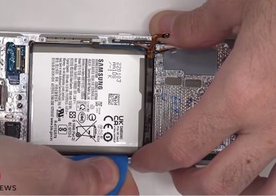 Какво ще кажете за охлаждането? Samsung Galaxy S22 разглобен и сглобен на видео