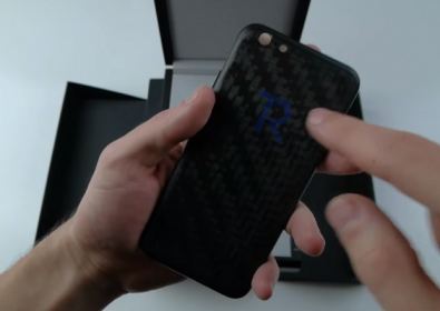 14 iPhone 6 и 6S върху стъклена топка или време за забавление с TechRax
