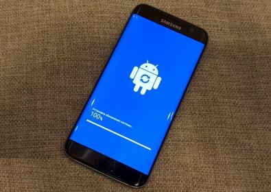 Актуализацията на Samsung Galaxy S7 / S7 Edge подобрява скоростта и автономността