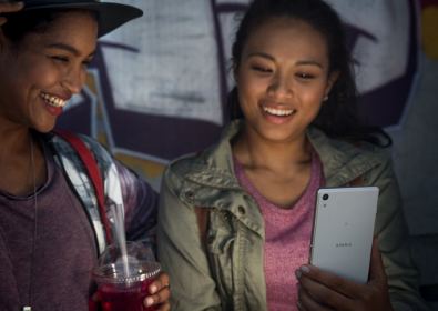 Sony Xperia XA Ultra: 6 "фаблет с 16-мегапикселова предна камера с OIS