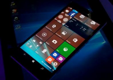 Microsoft: само 1,2 милиона Lumia през тримесечието, заради Surface Phone?