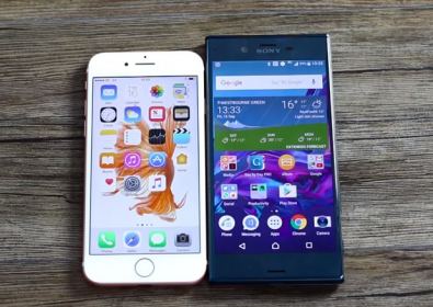 Сравнение на  Sony Xperia XZ и iPhone 7: камера, екран, говорители (видео)
