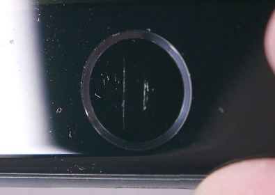 iPhone 7 е лишен от  сапфир: тестване за надраскване, огън и огъване