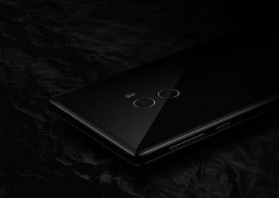 Никакъв шанс: дроп-тест нa безрамковия Xiaomi Mi Mix от керамика (видео)