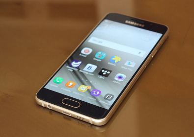 Samsung Galaxy A3 (2017 г.) и Galaxy A5 (2017 г.), ще е хит в Европа през следващия месец