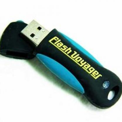 Corsair Voyager 8GB USB  3