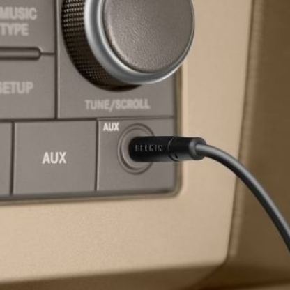 Belkin TuneBase Direct AUX с хендс-фрий (Hands-Free) за iPhone и iPod 6