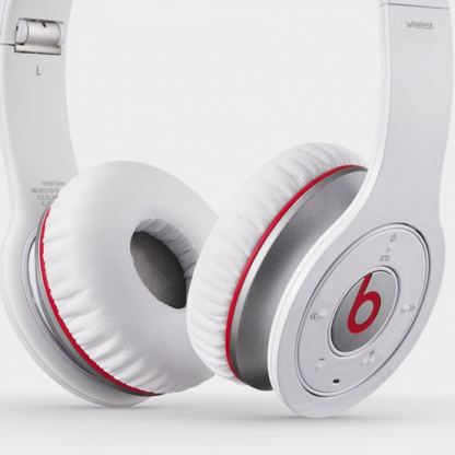  Beats by Dre Wireless Over Ear - DJ-ски слушалки с микрофон и управление на звука за iPhone, iPod и iPad (бял) 2