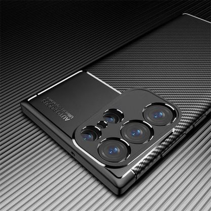 Vennus sCarbon - TPU Protective Case - силиконов (TPU) калъф за Samsung Galaxy S23 Ultra (черен) 3