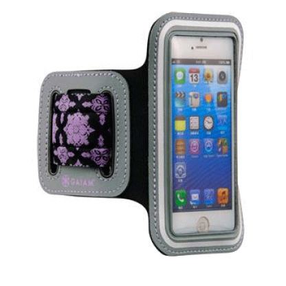 Gaiam Armband Small - спортен калъф за ръката за смартфони с дисплеи от 4.1 до 4.8 инча (черен-лилав) 2