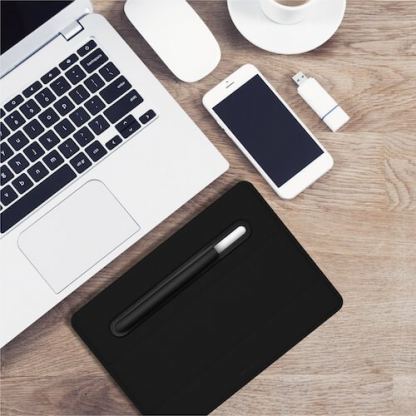 Macally Stand Pen Case - полиуретанов калъф и поставка с отделение за Apple Pencil за iPad 7 (2019) (черен) 14