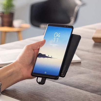 Mophie Powerstation Plus 6000 mAh Power Bank - външна батерия с вграден USB-C кабел и USB изход за мобилни устройства 5