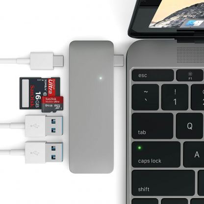 Satechi USB-C Pass Through USB Hub - мултифункционален хъб за свързване на допълнителна периферия за компютри с USB-C (тъмносив) 5
