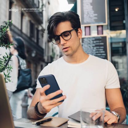 Elago MagSafe Soft Silicone Case - силиконов (TPU) калъф с вграден магнитен конектор (MagSafe) за iPhone 12 Pro Max (тъмносин) 2