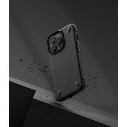 Ringke Onyx Case - силиконов (TPU) калъф за iPhone 13 Pro (черен) 6