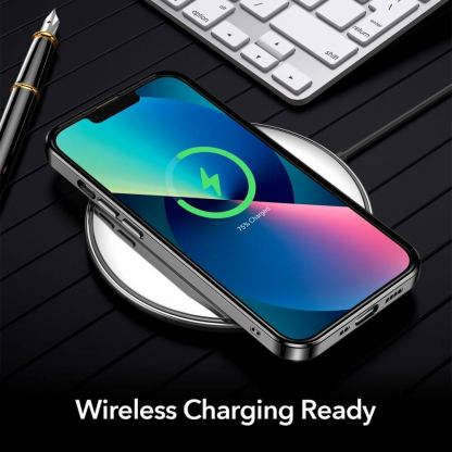 ESR Project Zero Case - силиконов (TPU) калъф за iPhone 13 (черен-прозрачен) 10