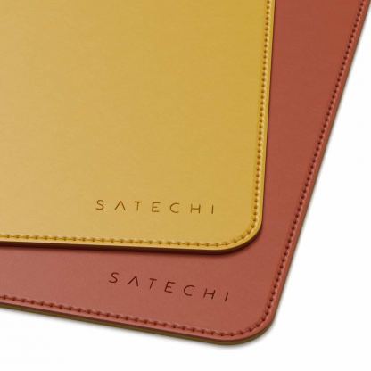 Satechi Dual Sided Eco-Leather Deskmate - дизайнерски кожен пад за бюро (жълт-оранжев) 2