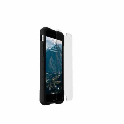 Urban Armor Gear Glass Screen Protector - калено стъклено защитно покритие за дисплея на iPhone SE (2022), iPhone SE (2020), iPhone 8, iPhone 7 (прозрачен) 4