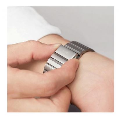 Uniq Strova Stainless Steel Band - стоманена каишка за Apple Watch 42мм, 44мм, 45мм (тъмносив) 9