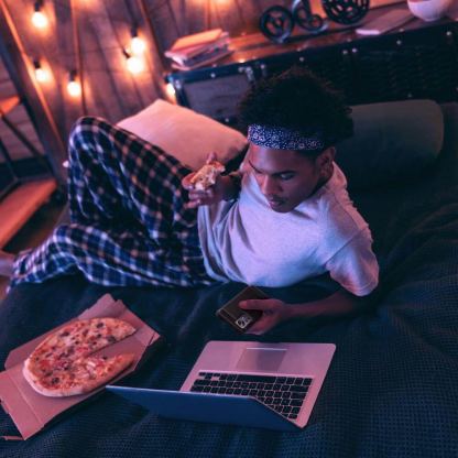 Spigen Rugged Armor Case - тънък качествен силиконов (TPU) калъф за Xiaomi 12, Xiaomi 12X (черен) 9