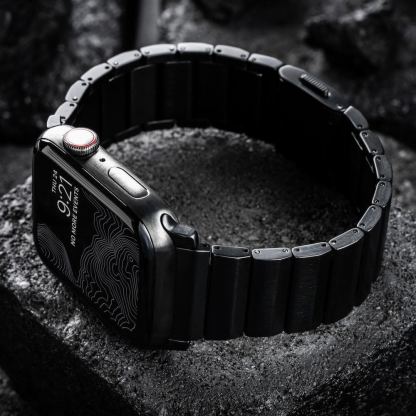 Nomad Strap Titanium Band V2 - титаниева каишка за Apple Watch 42мм, 44мм, 45мм (черен) 12