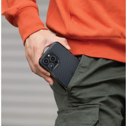 Uniq Combat Aramid Case - хибриден удароустойчив кейс с кевлар за iPhone 14 Pro (черен) 5