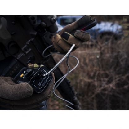 Tactical C4 Explosive Power Bank 9600 mAh 22.5W - външна батерия с USB-A и USB-C портове с технология за бързо зареждане (черен) 6