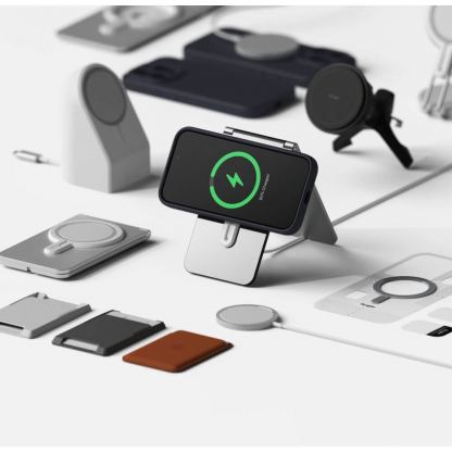 Ringke Liquid Silicone Magnetic Case - силиконов (TPU) калъф с MagSafe за iPhone 15 Pro (тъмносин) 5