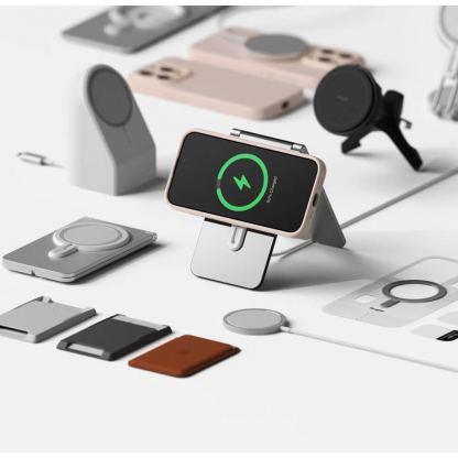 Ringke Liquid Silicone Magnetic Case - силиконов (TPU) калъф с MagSafe за iPhone 15 Pro (розов) 5