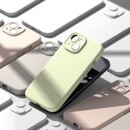 Ringke Liquid Silicone Magnetic Case - силиконов (TPU) калъф с MagSafe за iPhone 15 (светлозелен) 9