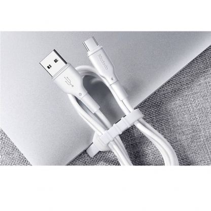 Mcdodo CA-7280 USB-A to USB-C Charging Cable 3А - кабел с гумирана обвивка за устройства с USB-C порт (120 см) (бял)  2