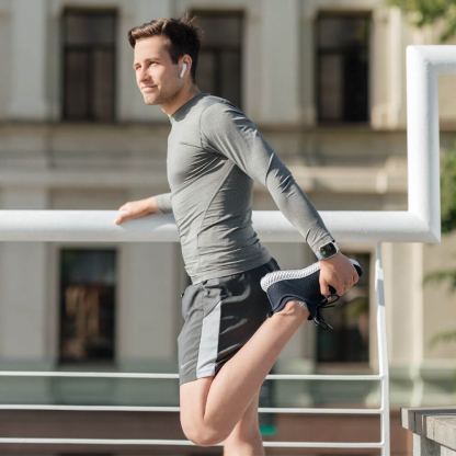 Spigen Ultra Hybrid Case - хибриден кейс с висока степен на защита и вграден протектор за дисплея за Apple Watch 41мм (прозрачен) 14