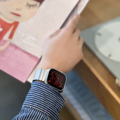 JustMobile Titanium DLC Band - титаниева каишка за Apple Watch 42мм, 44мм, 45мм, 46мм, Ultra 49мм (сребрист) 9
