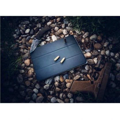 Tactical Book Tri Fold Case - калъф от изкуствена кожа и поставка за iPad Air 13 (2024), iPad Pro 12.9 M2 (2022), iPad Pro 12.9 M1 (2021), iPad Pro 12.9 (2020) (черен) 4