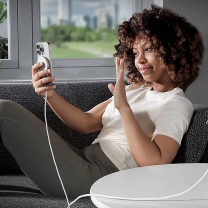 ESR HaloLock QI2 USB-C Magnetic Wireless Qi Charger 15W - поставка (пад) за безжично зареждане за iPhone с Magsafe (сребрист) 6