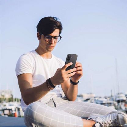 Spigen Glass tR EZ Fit Optik Pro Lens Protector 2 Pack - 2 комплекта предпазни стъклени лещи за камерата на iPhone 16, iPhone 16 Plus (черен) 12