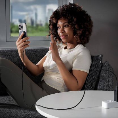 ESR HaloLock QI2 USB-C Magnetic Wireless Qi Charger 15W - поставка (пад) за безжично зареждане за iPhone с Magsafe (черен) 6